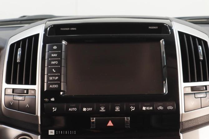 Toyota Land Cruiser 200 Series Рестайлинг 1 с пробегом 2012 года, цена 3 749 000 рублей, 199000 км, внедорожник, Автокод Объявления