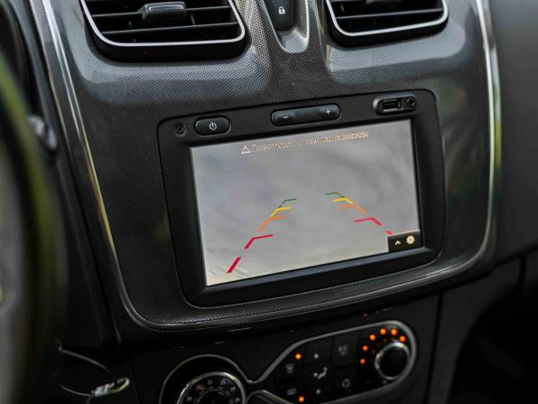 Renault Sandero II Рестайлинг с пробегом 2020 года, цена 1 299 000 рублей, 61042 км, хэтчбек, Автокод Объявления