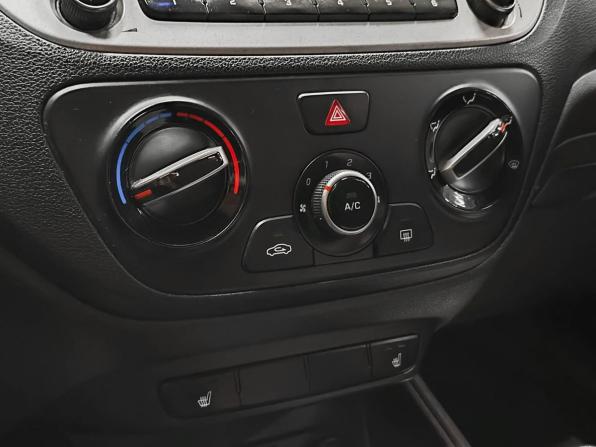Hyundai Solaris II с пробегом 2017 года, цена 911 000 рублей, 178607 км, седан, Автокод Объявления