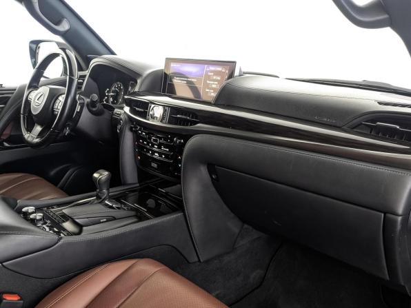 Lexus LX III Рестайлинг 2 с пробегом 2018 года, цена 7 750 000 рублей, 154891 км, внедорожник, Автокод Объявления