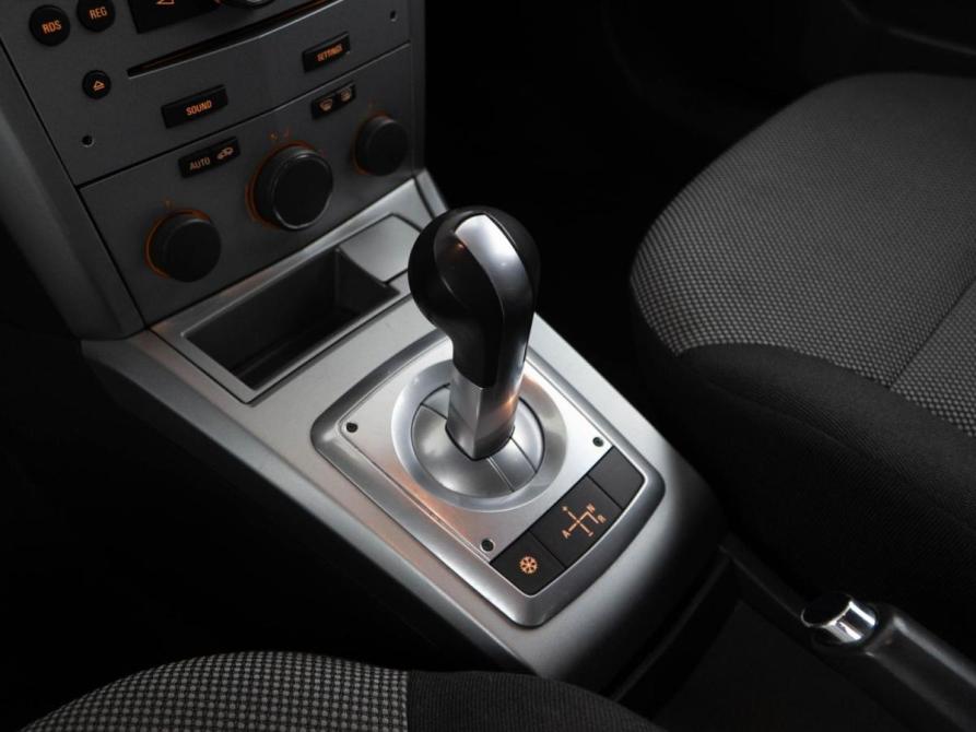 Opel Astra H Рестайлинг Москва  - изображение 17