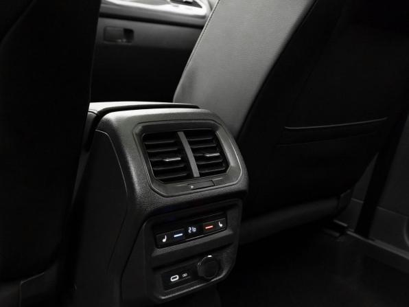 Volkswagen Tiguan II Рестайлинг с пробегом 2021 года, цена 3 880 000 рублей, 34364 км, внедорожник, Автокод Объявления