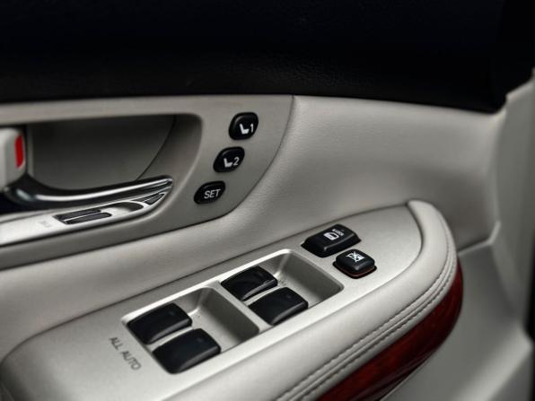 Lexus RX II Рестайлинг с пробегом 2006 года, цена 1 099 000 рублей, 181876 км, внедорожник, Автокод Объявления