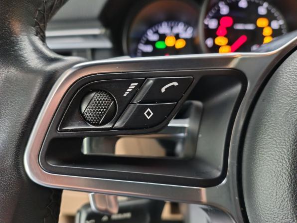 Porsche Macan I Рестайлинг с пробегом 2019 года, цена 5 990 000 рублей, 48580 км, внедорожник, Автокод Объявления