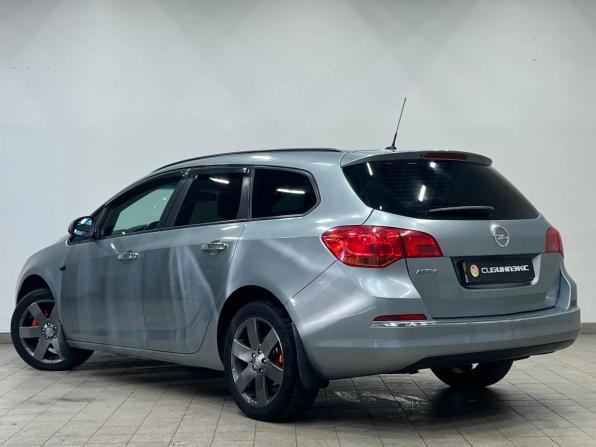 Opel Astra J Рестайлинг с пробегом 2013 года, цена 880 000 рублей, 129041 км, универсал, Автокод Объявления