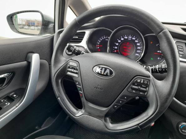 Kia Ceed II Рестайлинг с пробегом 2015 года, цена 1 299 000 рублей, 153350 км, универсал, Автокод Объявления