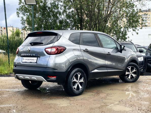 Renault Kaptur I Рестайлинг с пробегом 2021 года, цена 1 799 000 рублей, 68700 км, внедорожник, Автокод Объявления