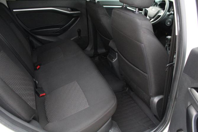 Lada (ВАЗ) Vesta I с пробегом 2018 года, цена 875 000 рублей, 93756 км, седан, Автокод Объявления