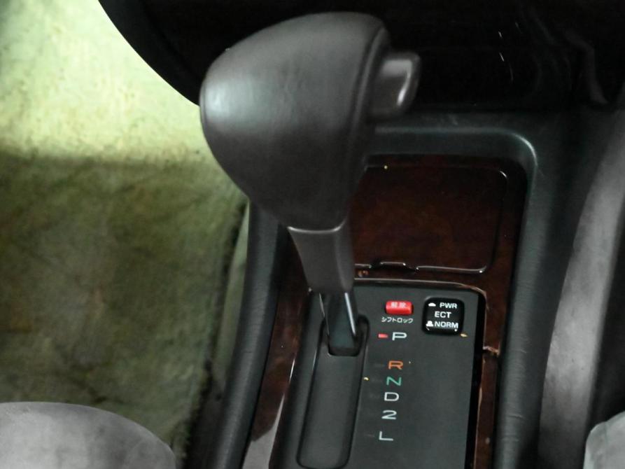 Toyota Crown IX (S140) Екатеринбург  - изображение 9