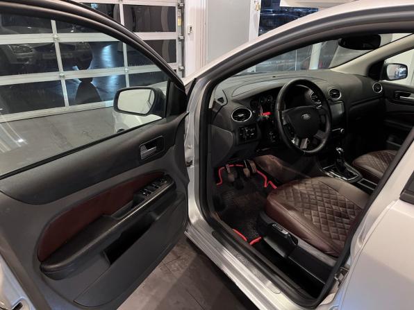 Ford Focus II с пробегом 2007 года, цена 380 000 рублей, 330710 км, седан, Автокод Объявления