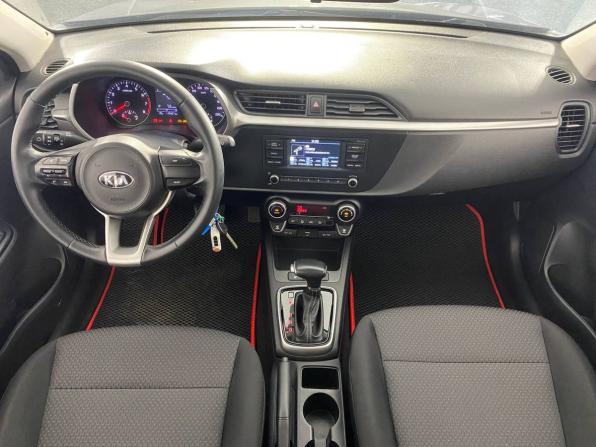 Kia Rio IV Рестайлинг с пробегом 2020 года, цена 1 319 000 рублей, 119000 км, седан, Автокод Объявления
