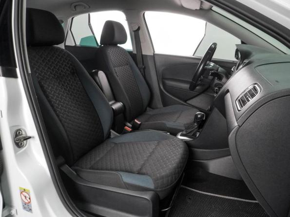 Volkswagen Polo V Рестайлинг с пробегом 2019 года, цена 1 399 000 рублей, 124874 км, седан, Автокод Объявления