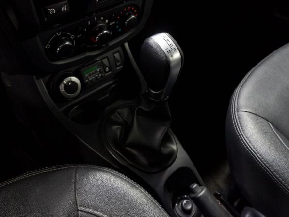 Renault Duster I Рестайлинг с пробегом 2017 года, цена 949 000 рублей, 259927 км, внедорожник, Автокод Объявления