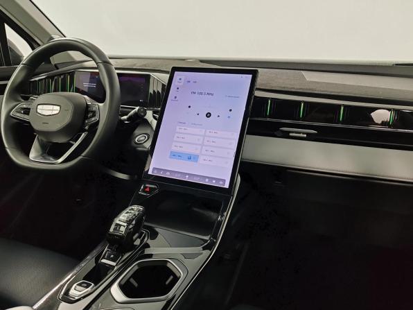 Geely Atlas II с пробегом 2024 года, цена 2 899 000 рублей, 13667 км, внедорожник, Автокод Объявления