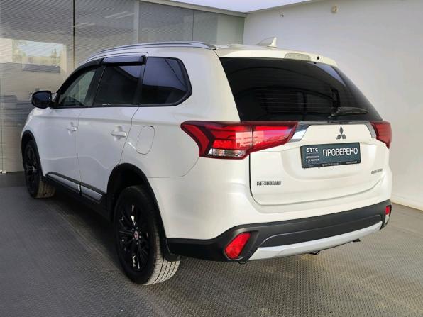 Mitsubishi Outlander III Рестайлинг 2 с пробегом 2018 года, цена 2 299 000 рублей, 160135 км, внедорожник, Автокод Объявления