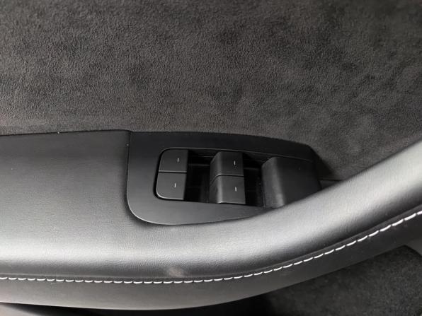 Tesla Model Y I с пробегом 2024 года, цена 6 089 000 рублей, 9072 км, внедорожник, Автокод Объявления