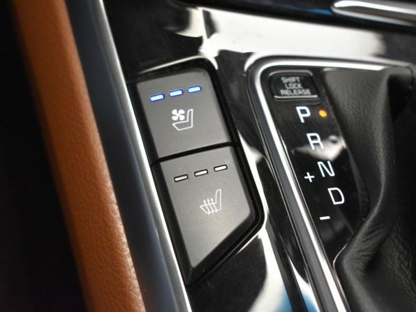 Kia Mohave I Рестайлинг 2 с пробегом 2022 года, цена 5 680 000 рублей, 20795 км, внедорожник, Автокод Объявления