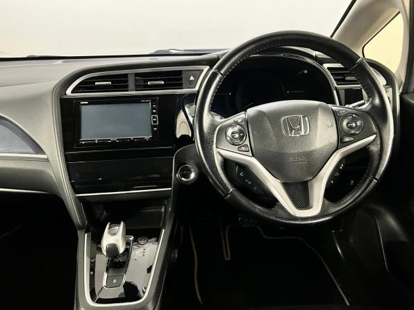 Honda Shuttle II с пробегом 2017 года, цена 1 227 000 рублей, 161336 км, универсал, Автокод Объявления