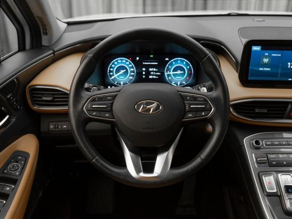 Hyundai Santa Fe IV Рестайлинг с пробегом 2023 года, цена 4 490 000 рублей, 22965 км, внедорожник, Автокод Объявления
