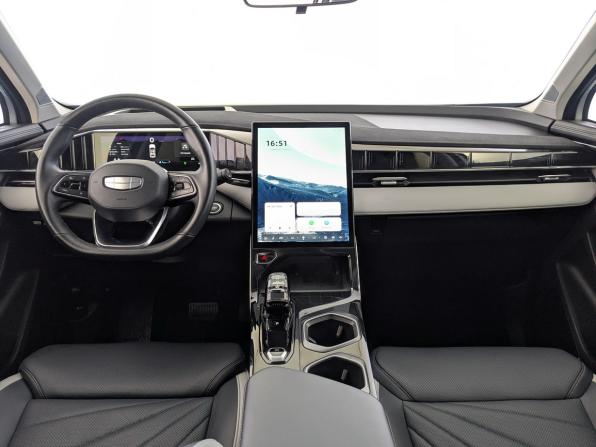 Geely Atlas II с пробегом 2023 года, цена 2 299 000 рублей, 82152 км, внедорожник, Автокод Объявления