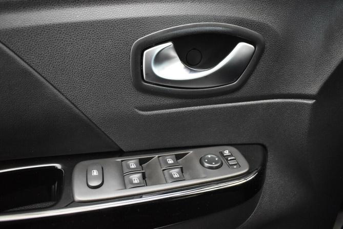 Renault Kaptur I Рестайлинг с пробегом 2021 года, цена 1 480 000 рублей, 113403 км, внедорожник, Автокод Объявления