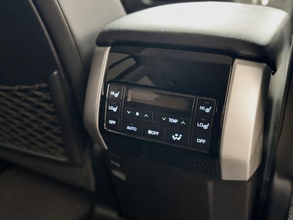 Toyota Land Cruiser Prado 150 Series Рестайлинг 3 с пробегом 2022 года, цена 6 990 000 рублей, 58752 км, внедорожник, Автокод Объявления