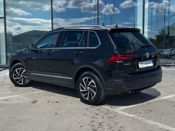 Volkswagen Tiguan II с пробегом 2018 года, цена 2 499 000 рублей, 151000 км, внедорожник, Автокод Объявления