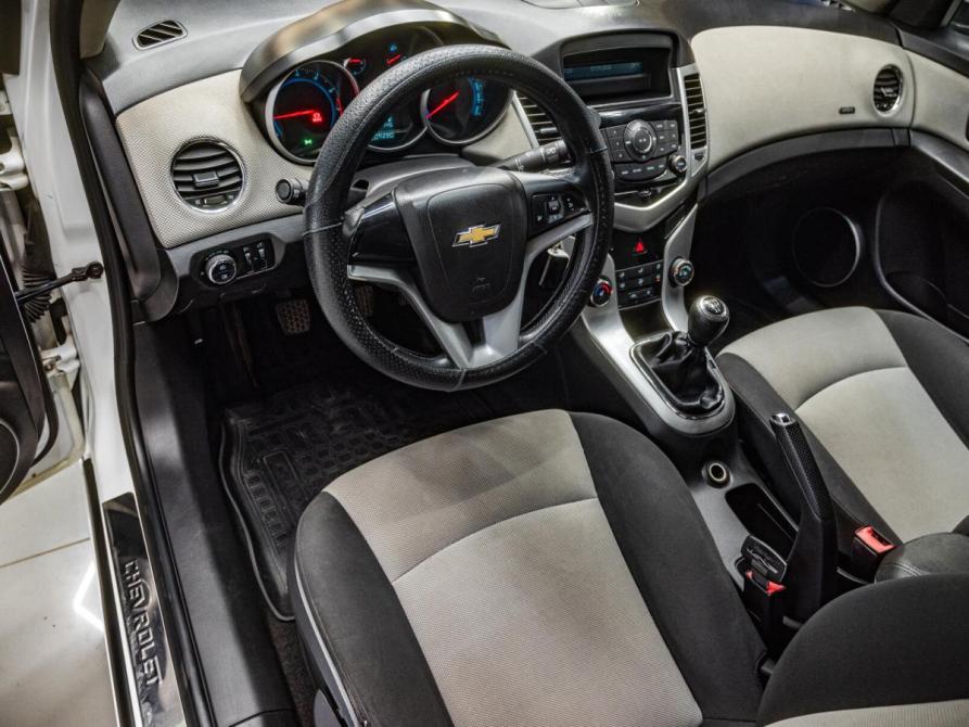 Chevrolet Cruze I Челябинск  - изображение 12