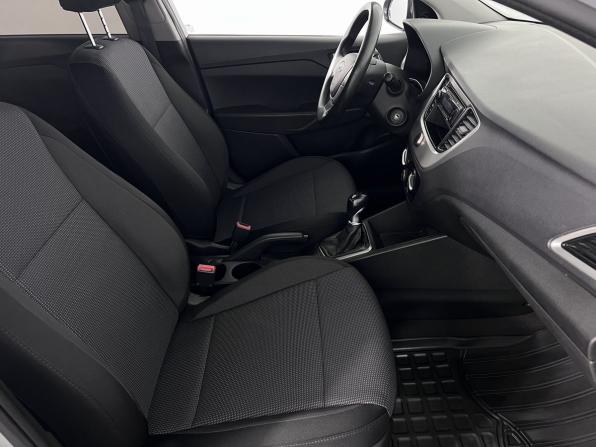 Hyundai Solaris II с пробегом 2017 года, цена 939 000 рублей, 216677 км, седан, Автокод Объявления