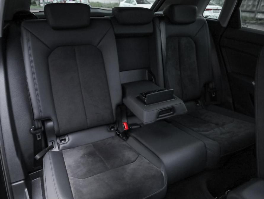 Audi Q3 II (F3) Санкт-Петербург  - изображение 27