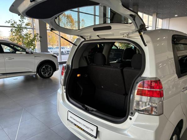 Toyota Spade с пробегом 2016 года, цена 899 000 рублей, 120371 км, минивэн, Автокод Объявления