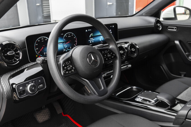 Mercedes-Benz A-Класс IV (W177) с пробегом 2019 года, цена 2 370 000 рублей, 98173 км, хэтчбек, Автокод Объявления