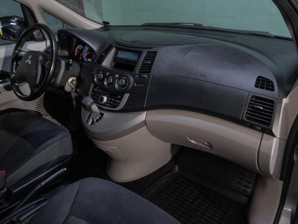 Mitsubishi Grandis I с пробегом 2007 года, цена 850 000 рублей, 241614 км, минивэн, Автокод Объявления