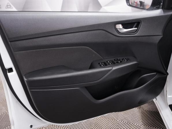 Hyundai Solaris II с пробегом 2020 года, цена 1 498 000 рублей, 123496 км, седан, Автокод Объявления