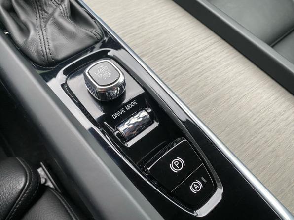 Volvo XC60 II с пробегом 2020 года, цена 3 699 000 рублей, 160000 км, внедорожник, Автокод Объявления