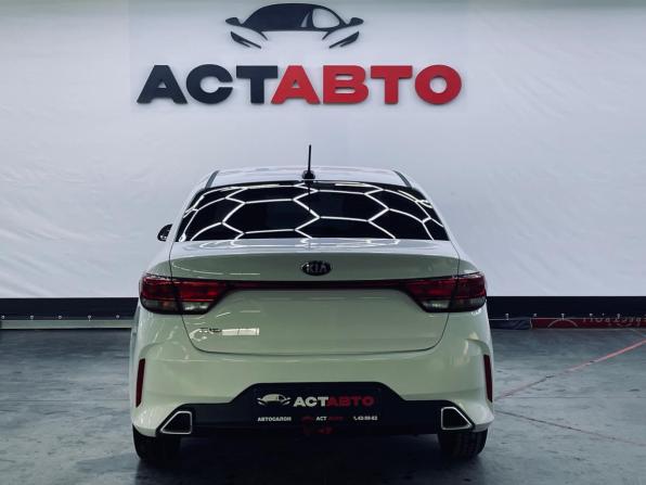 Kia Rio IV Рестайлинг с пробегом 2021 года, цена 1 590 000 рублей, 87812 км, седан, Автокод Объявления