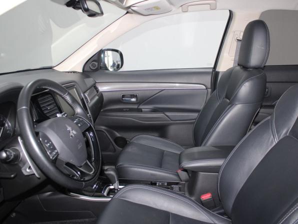 Mitsubishi Outlander III Рестайлинг 3 с пробегом 2021 года, цена 3 299 900 рублей, 38267 км, внедорожник, Автокод Объявления
