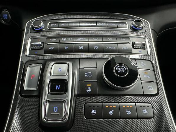 Hyundai Santa Fe IV Рестайлинг с пробегом 2021 года, цена 3 656 500 рублей, 68737 км, внедорожник, Автокод Объявления