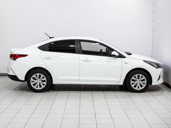 Hyundai Solaris II Рестайлинг с пробегом 2020 года, цена 1 529 000 рублей, 48039 км, седан, Автокод Объявления
