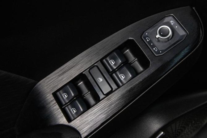 Haval Jolion I Рестайлинг с пробегом 2024 года, цена 1 999 000 рублей, 57000 км, внедорожник, Автокод Объявления