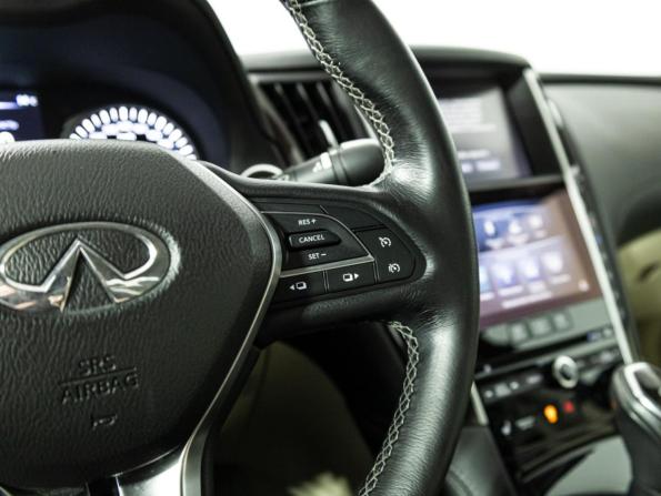Infiniti Q50 I Рестайлинг с пробегом 2017 года, цена 2 199 700 рублей, 103321 км, седан, Автокод Объявления