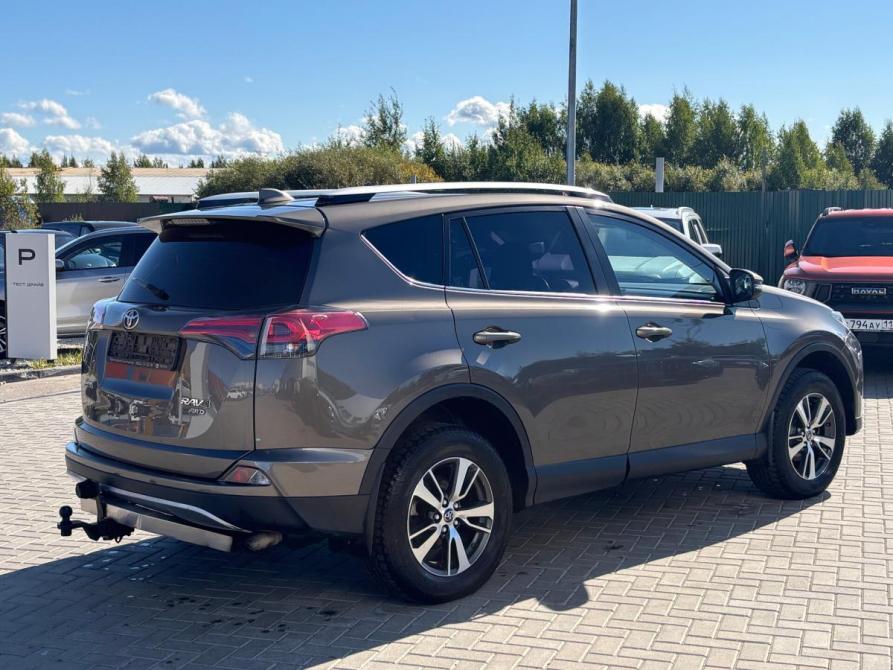 Toyota RAV4 IV (XA40) Рестайлинг Сыктывкар  - изображение 4
