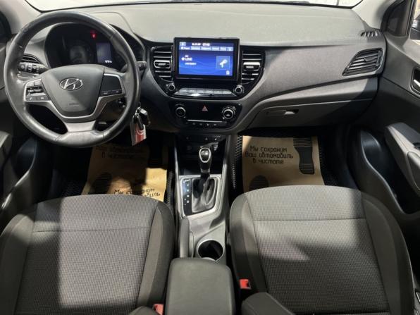 Hyundai Solaris II Рестайлинг с пробегом 2021 года, цена 1 600 000 рублей, 76748 км, седан, Автокод Объявления