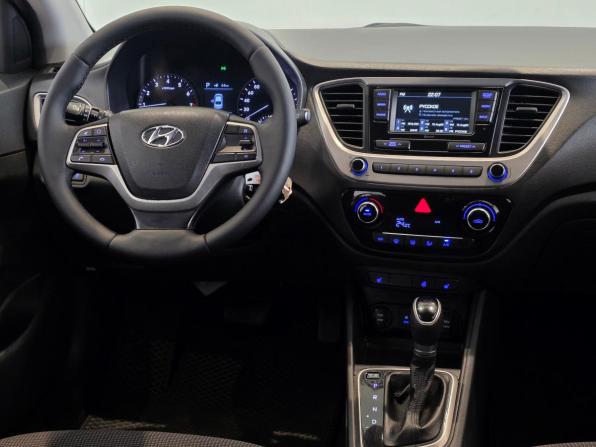 Hyundai Solaris II с пробегом 2018 года, цена 1 160 000 рублей, 244583 км, седан, Автокод Объявления