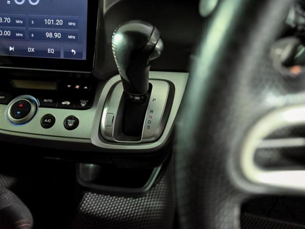 Honda Stream II Рестайлинг с пробегом 2011 года, цена 1 350 000 рублей, 144841 км, минивэн, Автокод Объявления