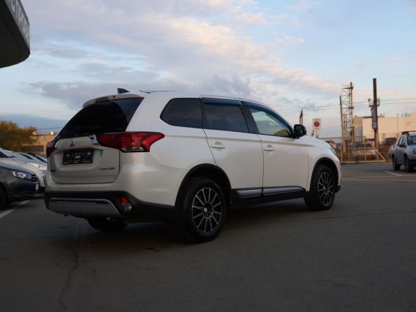 Mitsubishi Outlander III Рестайлинг 3 с пробегом 2019 года, цена 2 050 000 рублей, 137474 км, внедорожник, Автокод Объявления
