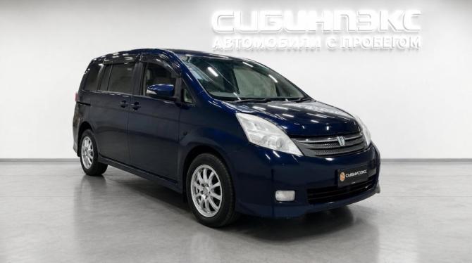 Toyota ISis I Рестайлинг с пробегом 2014 года, цена 1 030 000 рублей, 313000 км, минивэн, Автокод Объявления