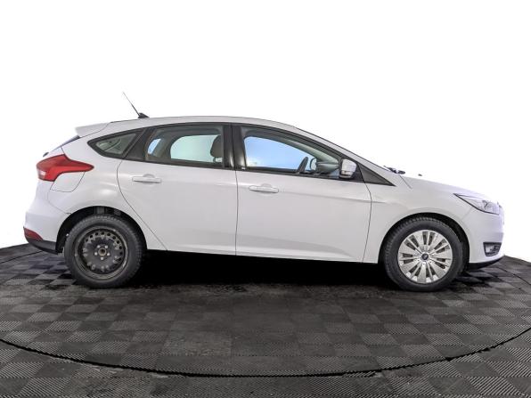 Ford Focus III Рестайлинг с пробегом 2018 года, цена 1 200 000 рублей, 85625 км, хэтчбек, Автокод Объявления