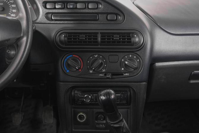Chevrolet Niva I Рестайлинг с пробегом 2013 года, цена 629 000 рублей, 142000 км, внедорожник, Автокод Объявления