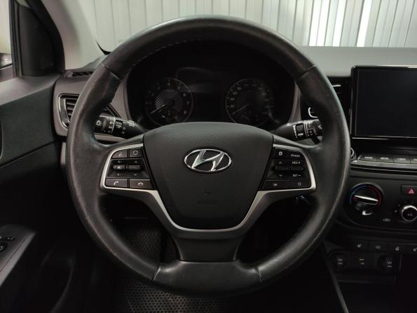 Hyundai Solaris II Рестайлинг с пробегом 2020 года, цена 1 590 000 рублей, 61388 км, седан, Автокод Объявления
